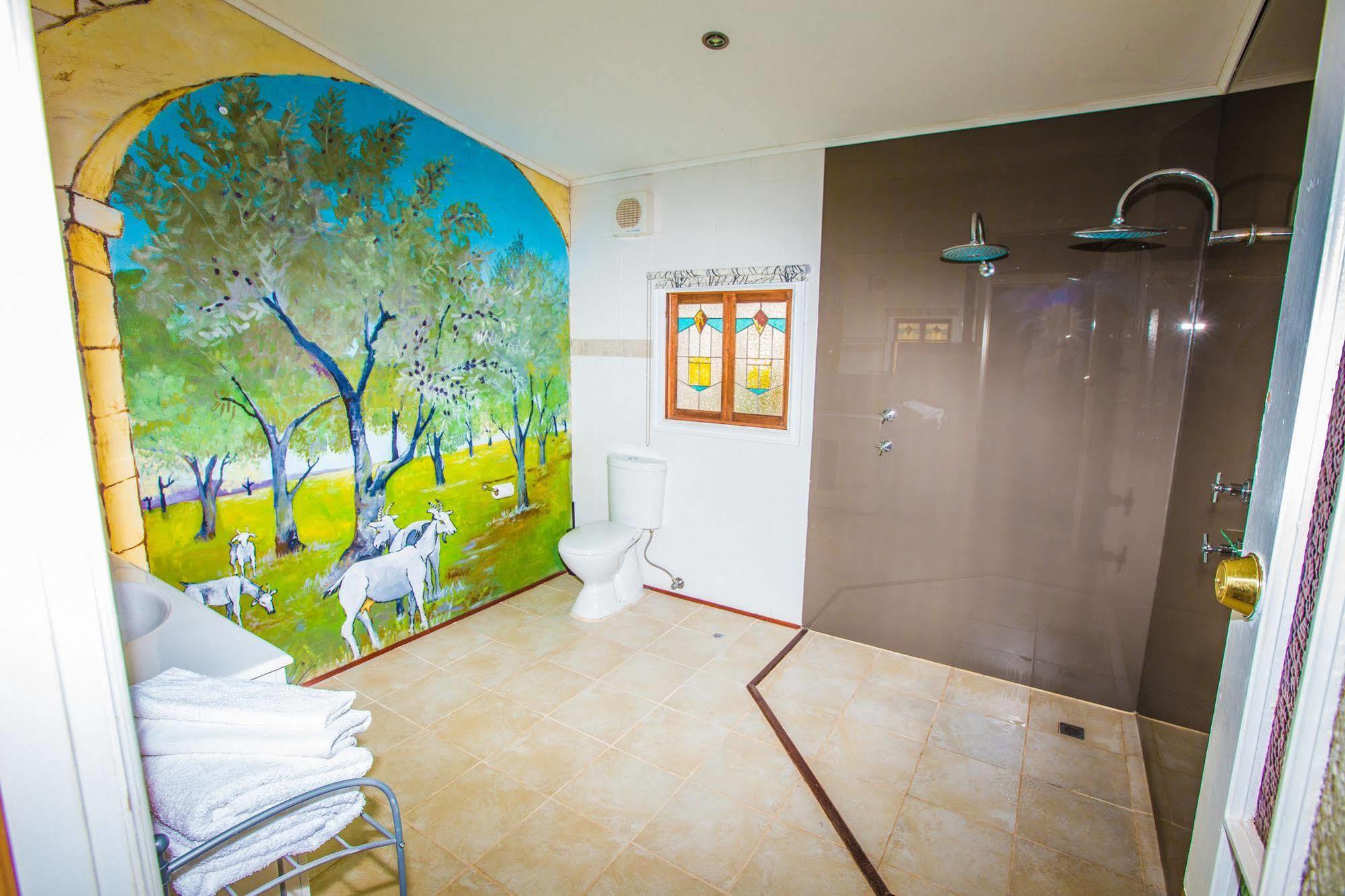 Suites On Avon York Bagian luar foto