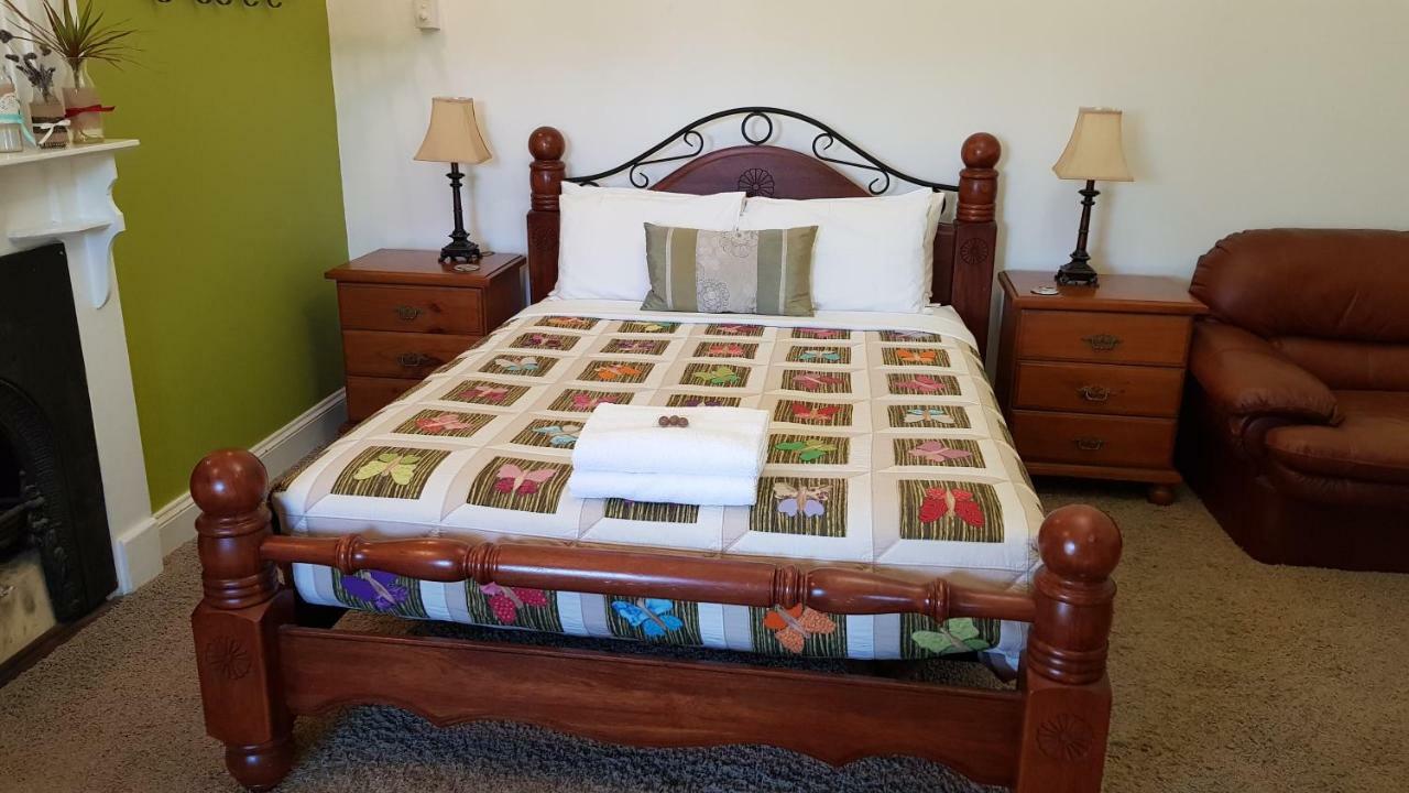 Suites On Avon York Bagian luar foto